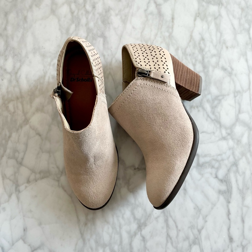 NEW Dr. Scholl's Women's Neutral Moonstone Suede Ankle Boots, Size 6.5